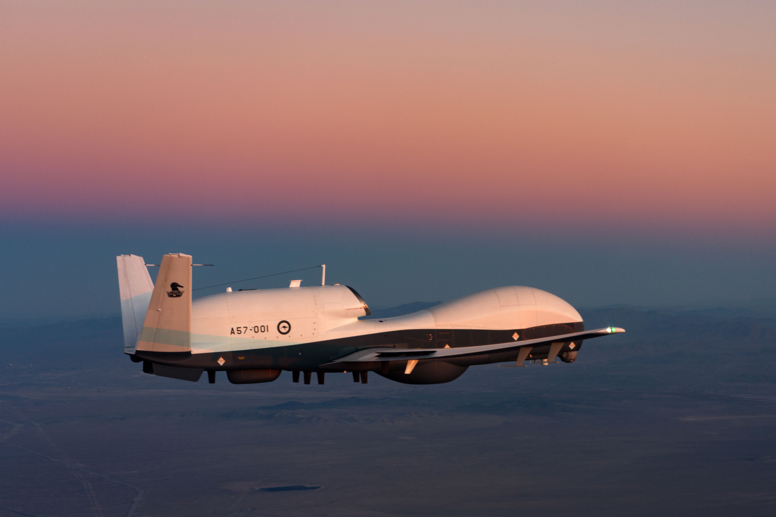 Dron MQ-4C Triton